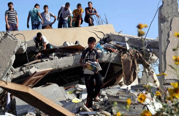 İsrail'in roketleri Gazze'ye yağıyor 36