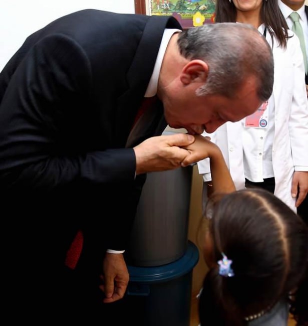 Erdoğan çadırkentte Suriyelileri ziyaret etti 4