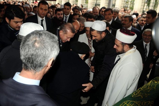 Erdoğan'dan hocası Öztürk'e son görev 14
