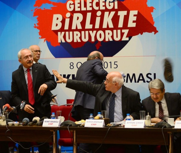 Kılıçdaroğlu'na ayakkabılı protesto 5