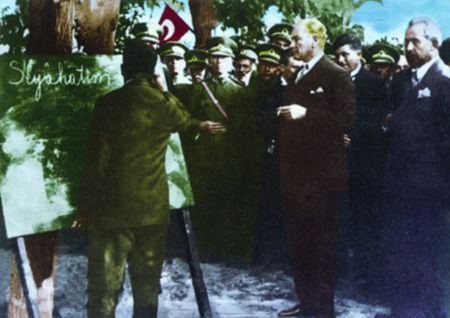 Görmediğiniz kareleriyle 'Atatürk' 178