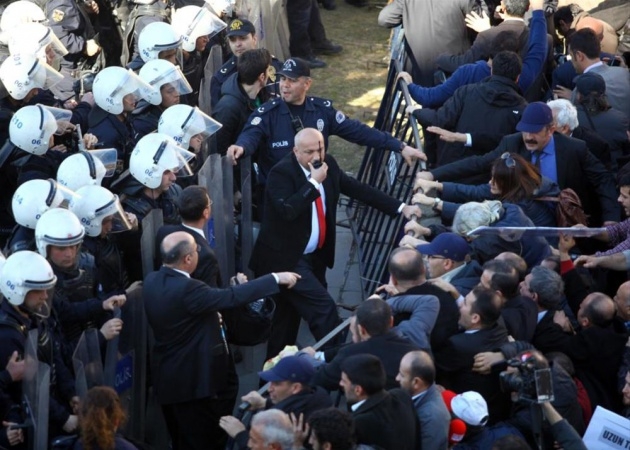 Ankara'da göstericilere polis müdahalesi 9