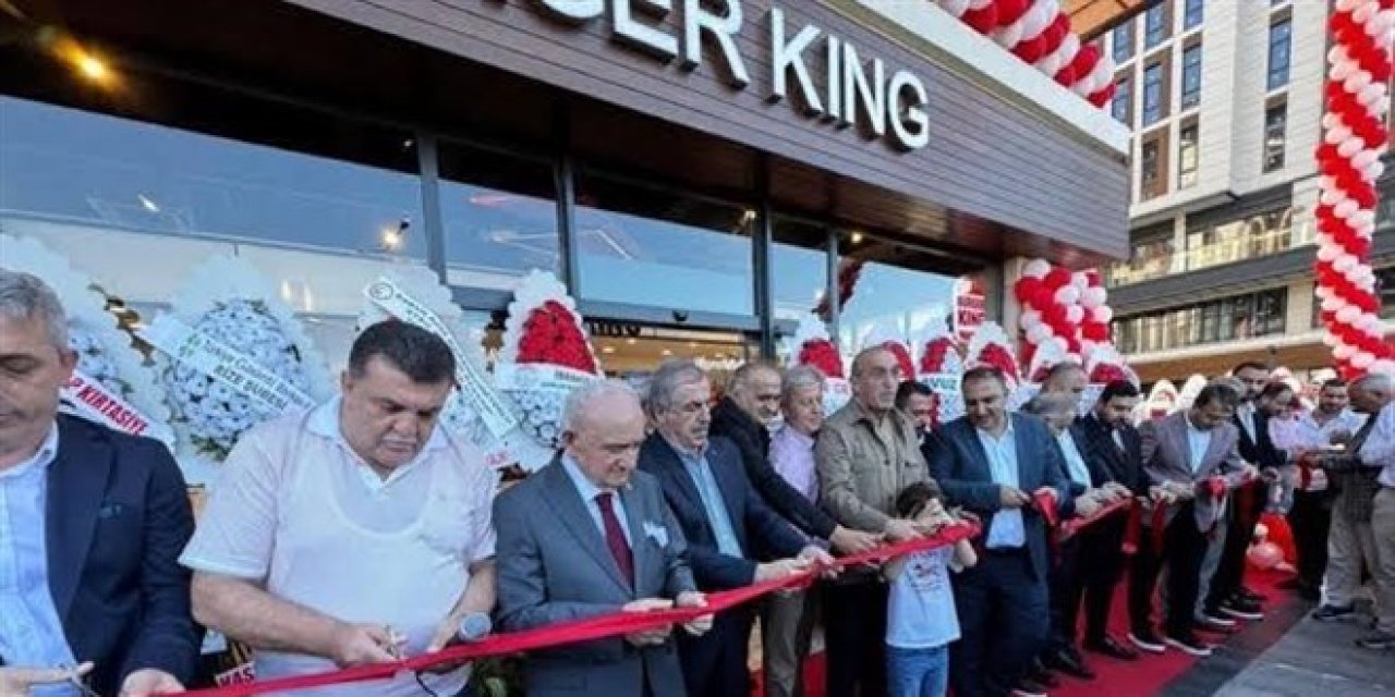 Sadece kurdele kesmemişler: Burger King faturada!