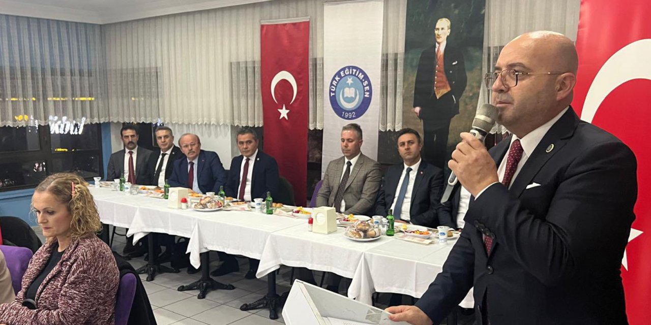 Erhan Bayram: ÖMK Kazanımlarında Türk Eğitim-Sen'in Alınteri Var!