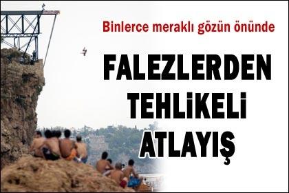 Falezlerden tehlikeli atlayış