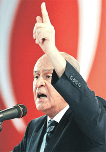 Bahçeli: Etnik bölünme önce aileleri yıkar