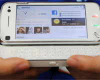 Çin, 'taklit edilemez' denilen telefonu satışa sundu