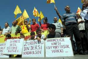 Taksim'de 'din dersi' eylemi