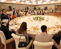 Cumhurbaşkanı Gül, şehit aileleri ve gazilere iftar verdi
