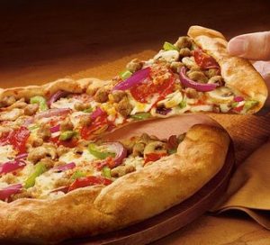 "Fareli Pizza" Pizza Hut'ı mühürletti