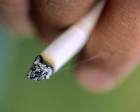 Gençlerin sigara içmesi ebeveynlerine bağlı