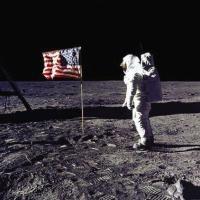 ABD gerçekten Ay'a ayak bastı mı?  Paylaş