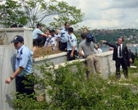 Aşiyan Mezarlığı'nda polise saldırı: 1 polis şehit oldu