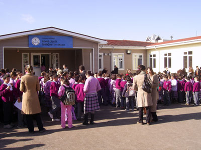 İlköğretim okullarına kayıtlar, 1 Haziran 2010 tarihinden itibaren yapılacak.