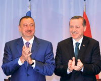 Azerbaycan'la gaz anlaşması imzalandı, Nabucco'nun önü açıldı