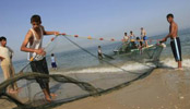 Gazze'dekiler balık bile tutmaya korkuyor