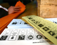 Hükümet 'erken seçim' kartını elinde tutuyor