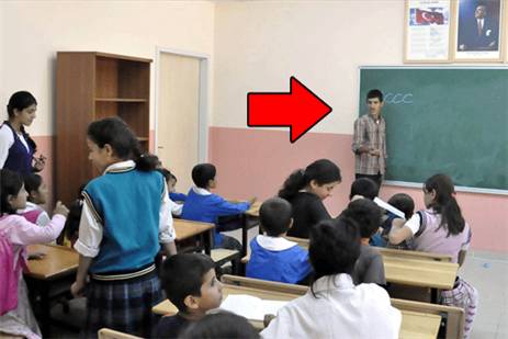 Türkiye'nin en 'çocuk' öğretmeni!