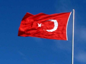 Diyarbakır'da bayrak indiren kişi yakalandı