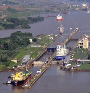 Panama Kanalı yeniden açıldı