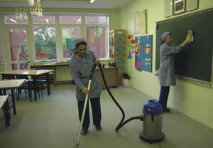 Okulları özel firmalar temizleyecek