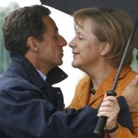Merkel ve Sarkozy'ye ağır darbe