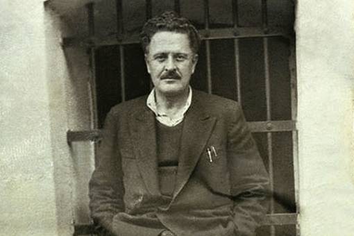 Nazım Hikmet yeniden Türk vatandaşı oluyor