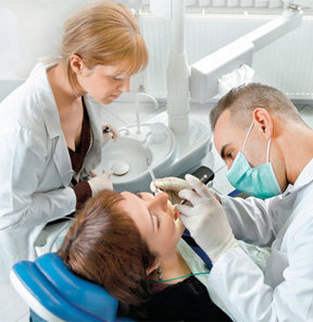Doğuda bir diş hekimine 73 bin hasta düşüyor!