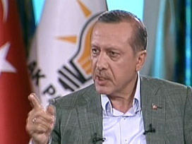 Başbakan Erdoğan açtığı davaları geri çekti