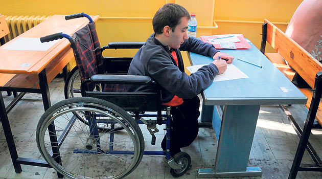 Sınav engel olmadı: 1.229 engelli üniversitede