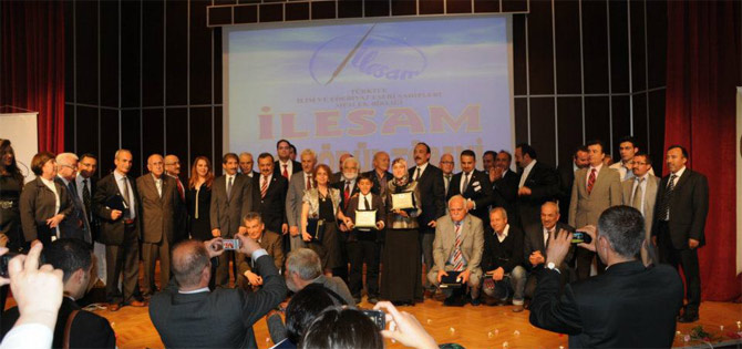 İLESAM 2012 Ödülleri Sahiplerini Buluyor