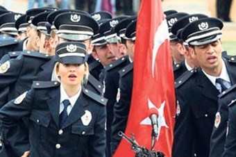 Üniversite mezunlarının polis olma yarışı