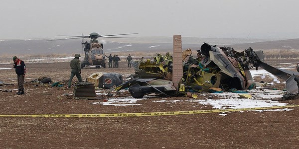 Ankara'da askeri helikopter düştü: 4 şehit
