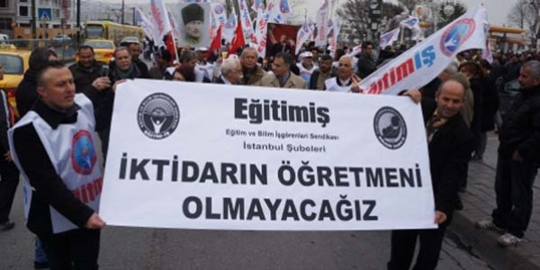 Türk Eğitim-Sen ve Eğitim Sen üyeleri iş bıraktı