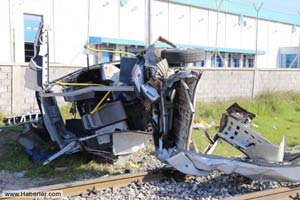 Mersin'de Tren Kazası : 9 Ölü