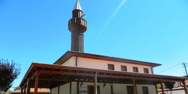 Ankara camilerinden Sala okunmaya başladı