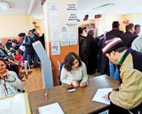 Türk seçmeni oy kullanmaya başladı