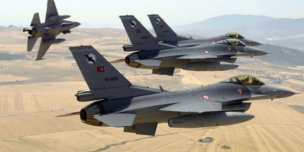 Türk F-16'ları Suriye hava aracını düşürdü