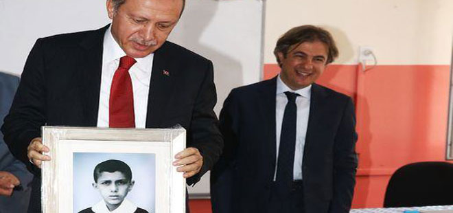 Erdoğan'a Kendi Okulunda Özel Hediye