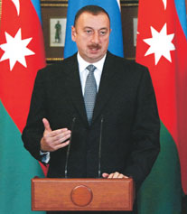 Aliyev: Karabağın statüsü ertelenebilir