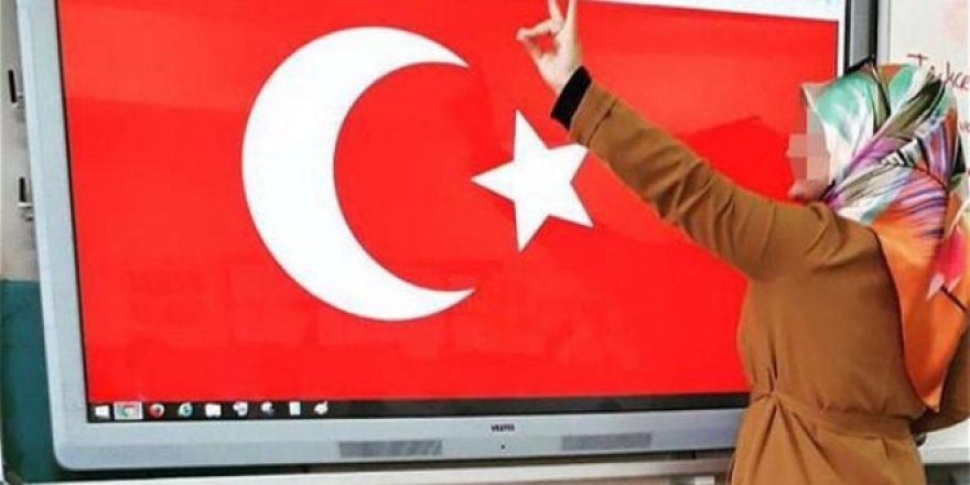 Diyarbakır'da 'Bozkurt' işareti yapan öğretmenin işine son verildi