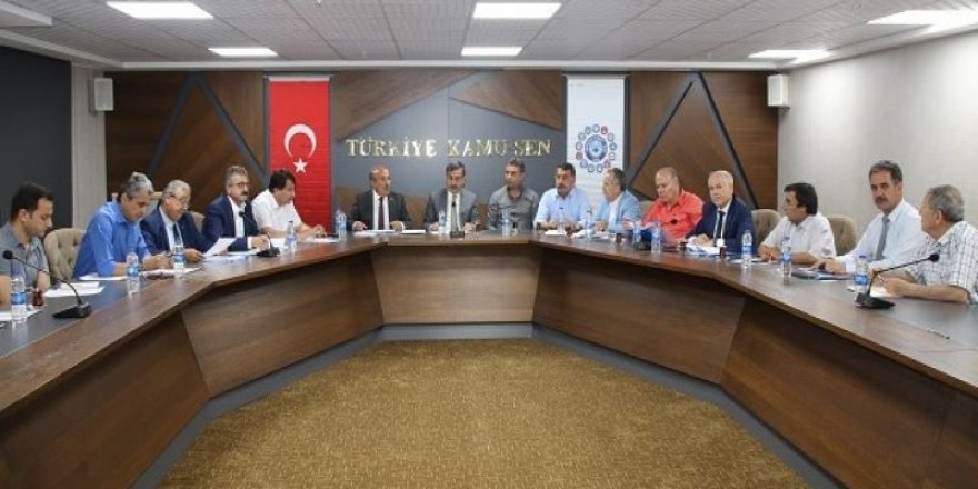 Türkiye Kamu-Sen: Sorunların Karambole Getirilmesine Müsaade Etmeyeceğiz!