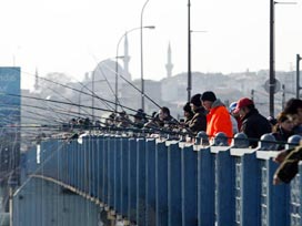 Önüne gelen Galata'dan olta atamayacak