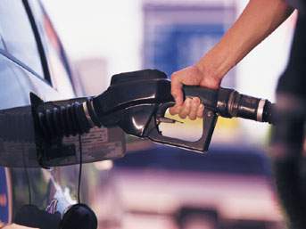 Benzin Fiyatlarına 7 Kuruş Zam