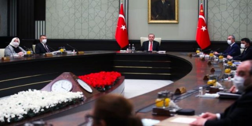 Erdoğan köklü değişiklik üzerinde çalışıyor; kabinede değişimler ve bakanlık sayısında...