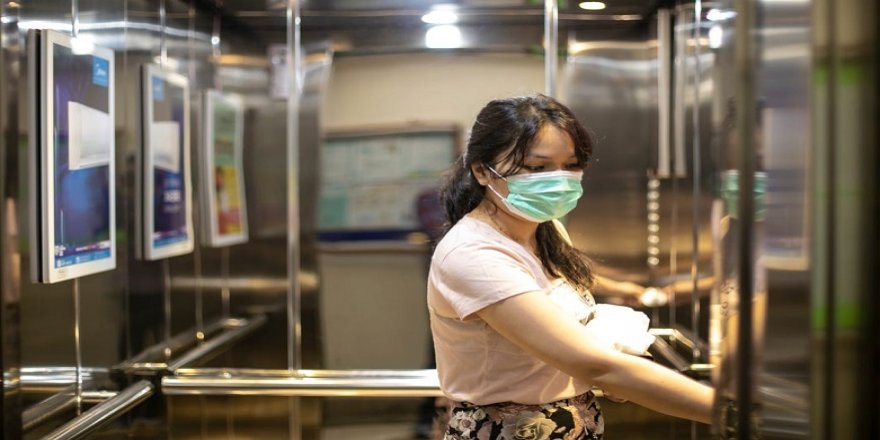 Asansöre bindi, 71 kişiye koronavirüs bulaştırdı