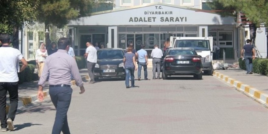 Derslerde PKK propagandası yapan öğretmen gözaltına alındı