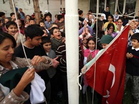 Ankara'daki Pakistan okulunda bayrak krizi