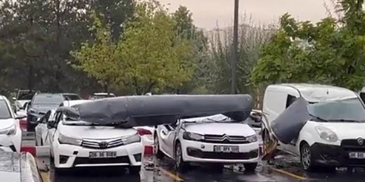 Ankara'da Uçak Yakıt Tankı Parçası Otoparka Düştü: 3 Araç Hasar Gördü